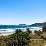 Surfside Court - Hosted By Burleigh Letting